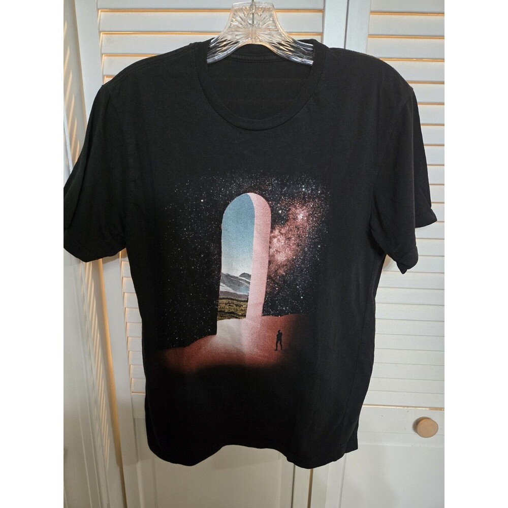 Metric The Doomscroller Tour 2022 Concert Shirt Size S M  unisex